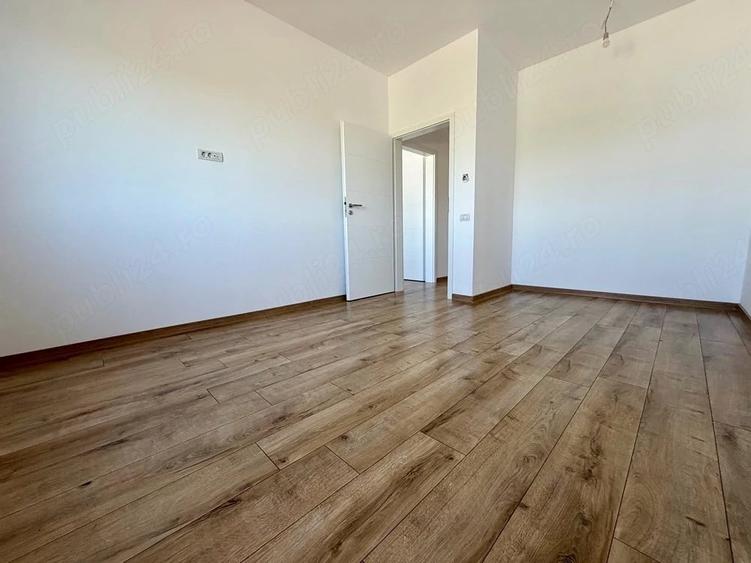 Casă cu 4 camere cu Teren 300 Mp în Moșnița Veche
