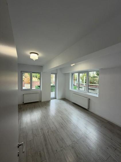 Apartament cu 2 camere decomandat în Moșilor
