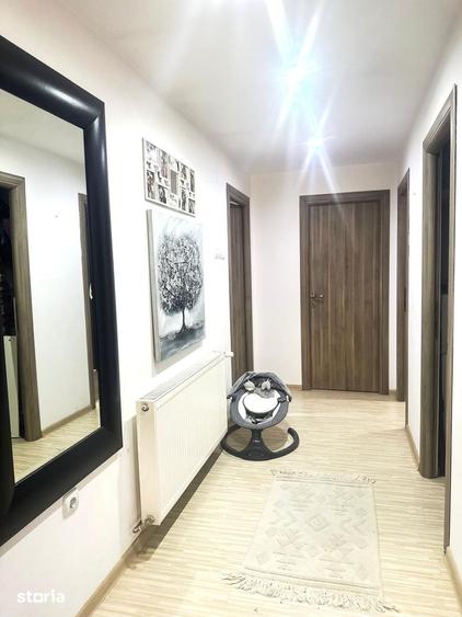 Casă cu 7 camere cu Teren 900 Mp în Boldești
