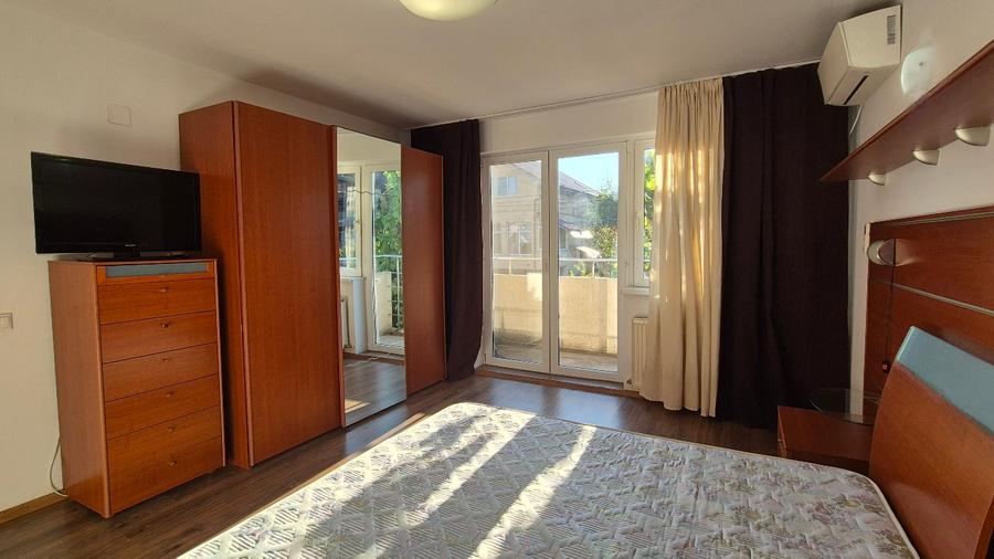 Duplex cu 5 camere cu Canalizare în Central