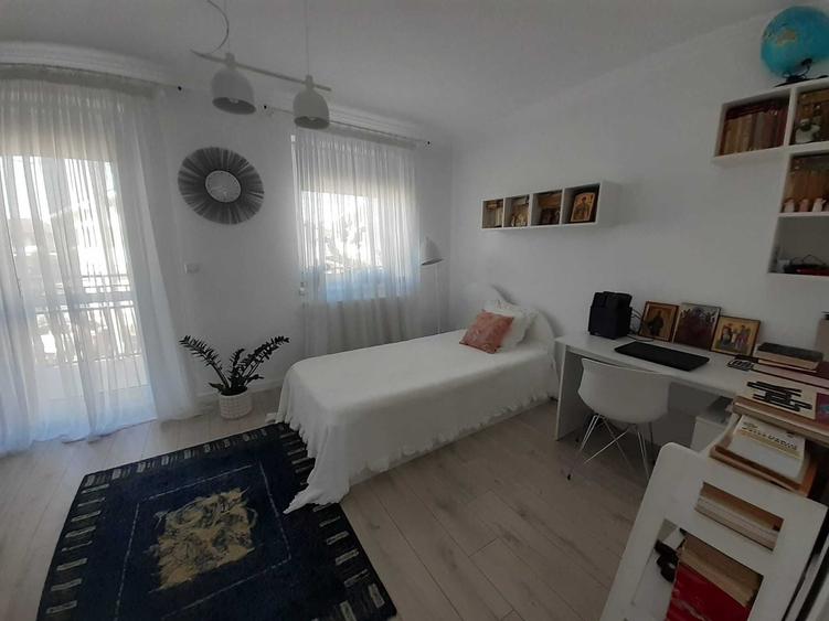 Casă cu 3 camere în Central