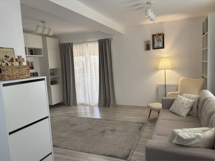 Casă cu 3 camere în Berceni