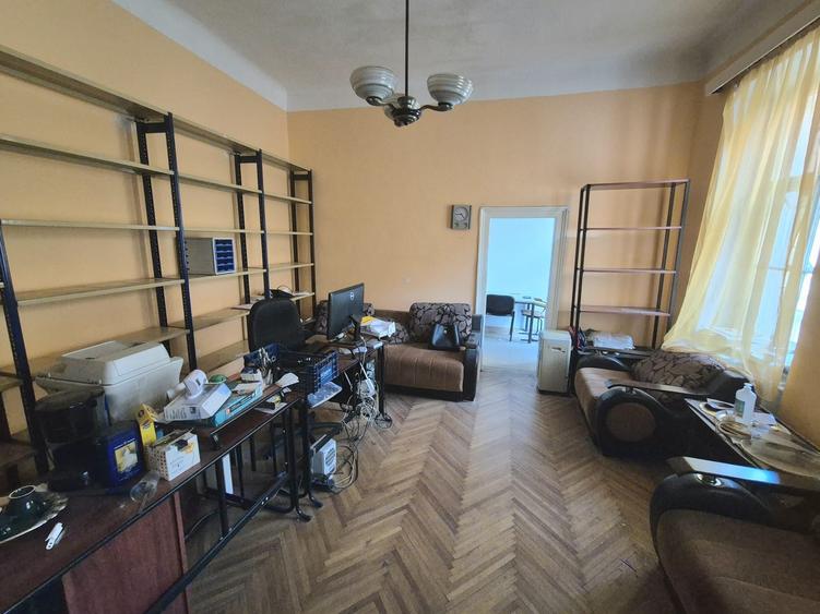 Apartament cu 2 camere nedecomandat în Central