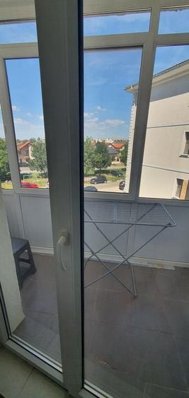 Apartament cu 2 camere semidecomandat în Giroc