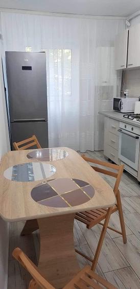 Apartament cu 2 camere decomandat, mobilat în Tomis Nord