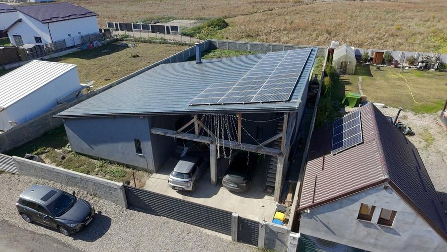 Casă individuală cu 5 camere cu Canalizare în Sânpetru