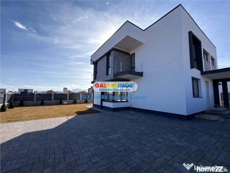 Casă cu 4 camere cu Teren 518 Mp în Sânpetru