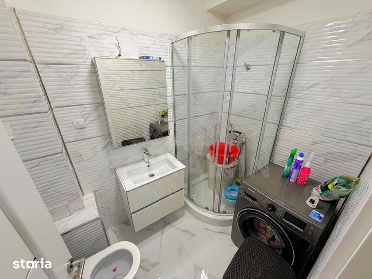 Apartament cu 5 camere în Craiovița Nouă