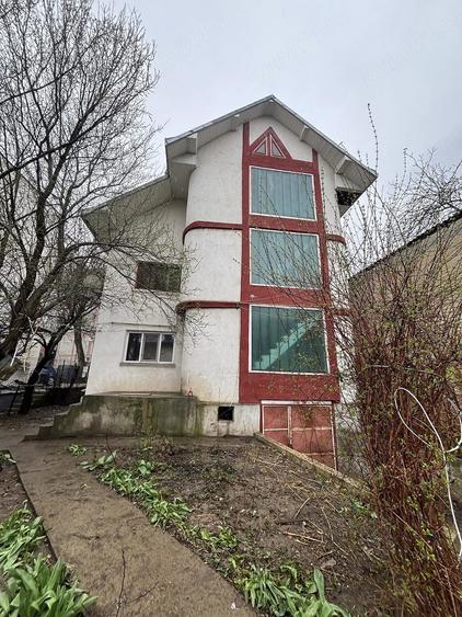 Spațiu comercial, de 300 mp, în Exterior Vest