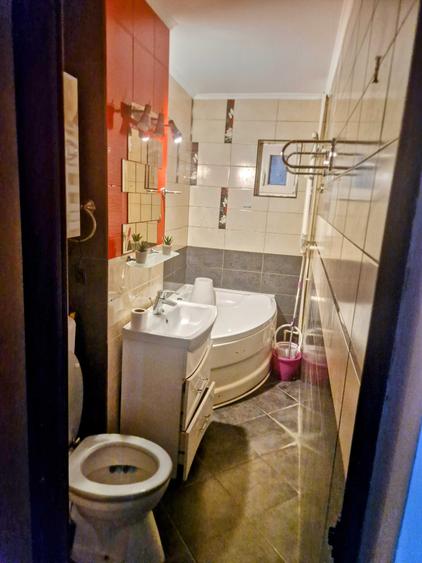 Apartament cu 3 camere decomandat în Ultracentral