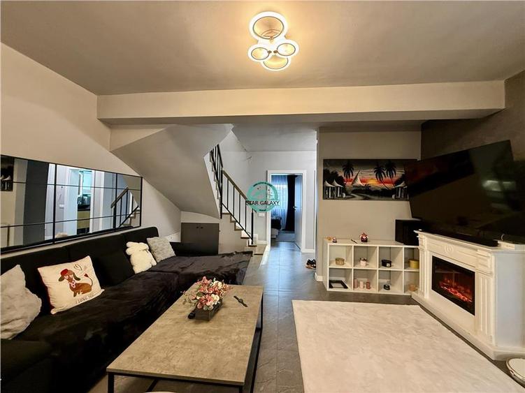 Duplex cu 4 camere cu Canalizare în Livezeni