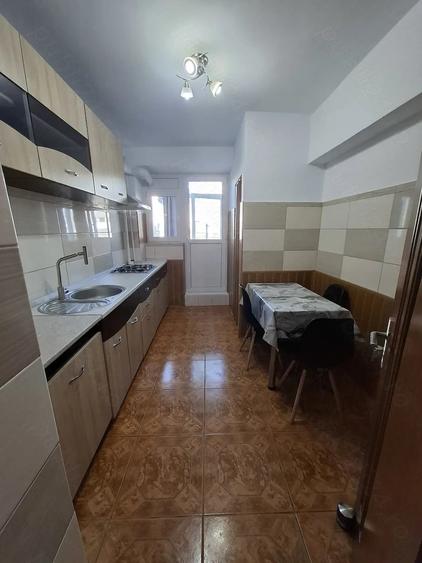 Apartament cu 2 camere decomandat în Micro 18