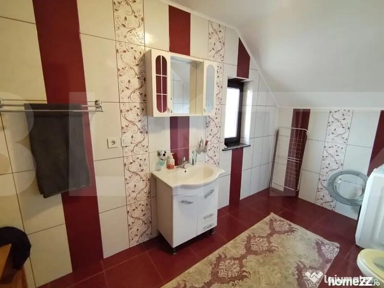 Casă cu 3 camere cu Teren 2300 Mp în Central