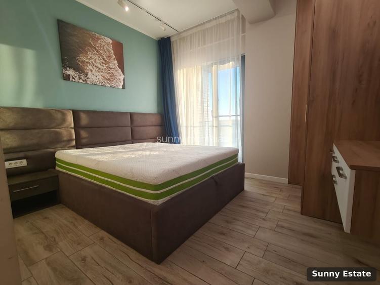 DE VÂNZARE — 3 CAMERE, B-DUL MAMAIA, DELFINARIU, VEDERE LAC