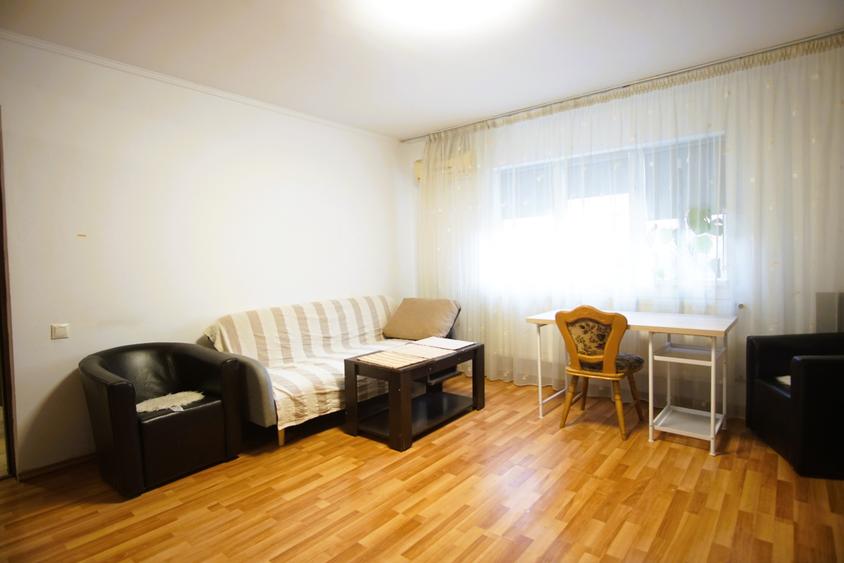 Apartament cu 3 camere decomandat în Sebastian