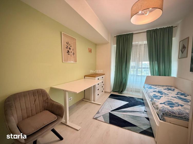 Apartament cu 3 camere în Podu Roș