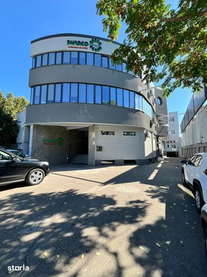 Spațiu comercial, de 897 mp, în Central