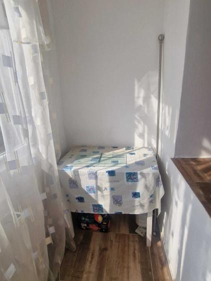 Garsonieră decomandată în Gura Văii