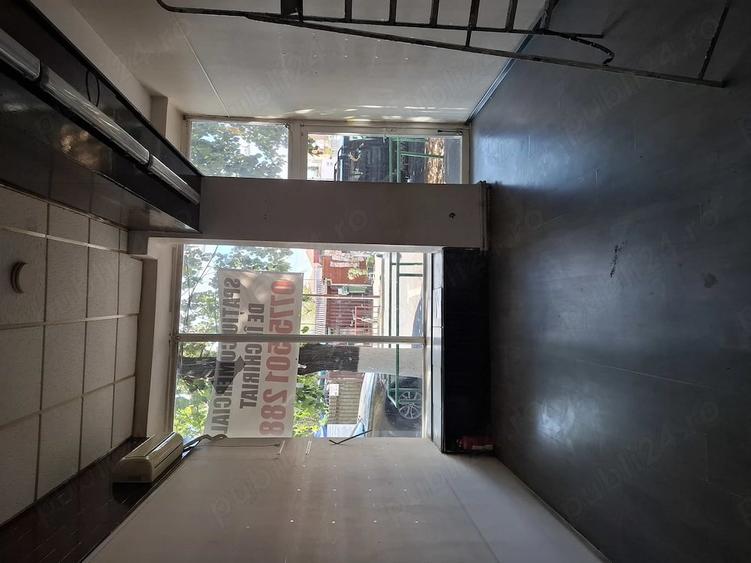 Spațiu comercial, de 37 mp, în Central