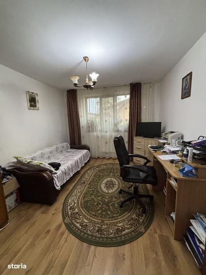 Casă cu 4 camere cu Teren 186 Mp în Rovine