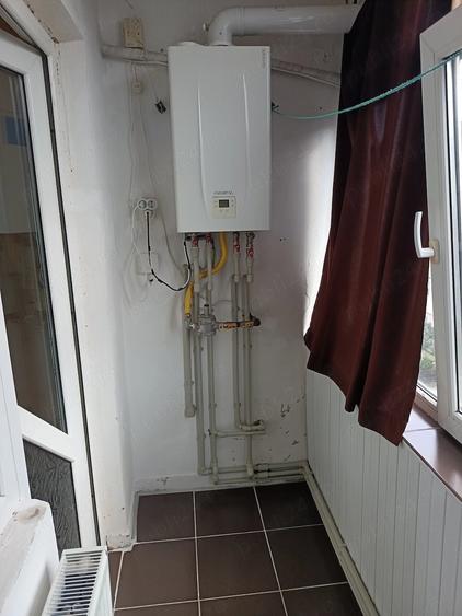 Apartament cu 2 camere semidecomandat în Fetești-Gară