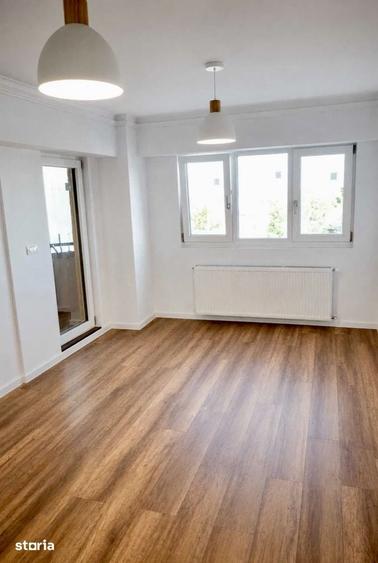 Apartament cu 4 camere decomandat în Giroc