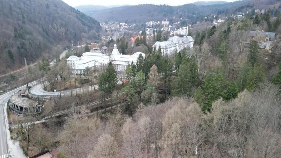 Teren Construcții intravilan de 1700 mp, în Castelul Peleș