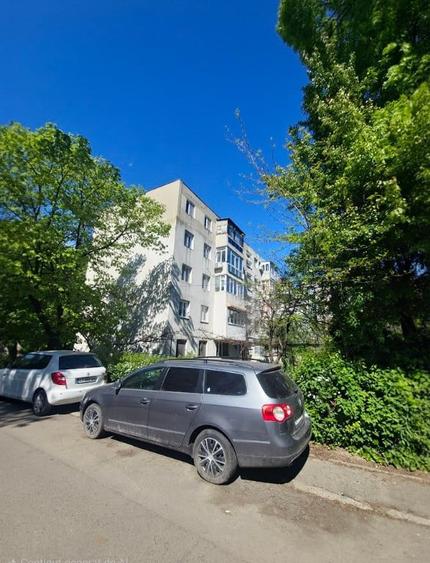 Apartament cu 2 camere semidecomandat în Boema