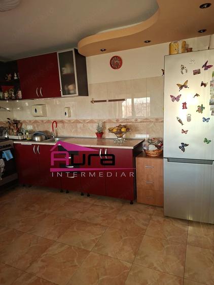 Casă cu Teren 162 Mp în Central