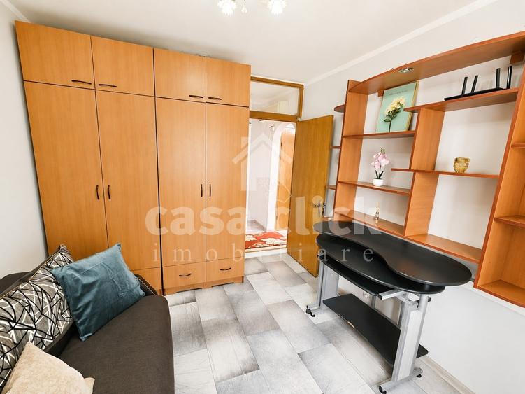 Apartament cu 3 camere decomandat în Piața Centrală