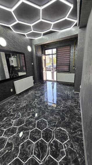 Spațiu comercial, de 25 mp, în Central