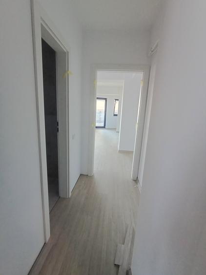 Apartament cu 2 camere decomandat în Tomis Plus