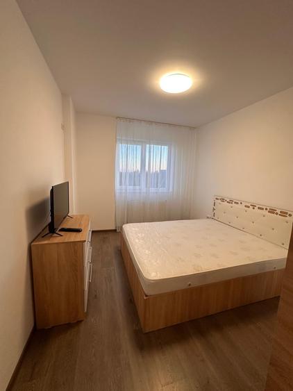 Apartament cu 2 camere semidecomandat, mobilat în Metalurgiei