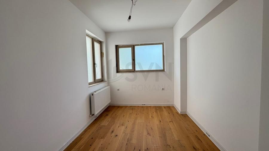 Apartament cu 4 camere decomandat în Iancului