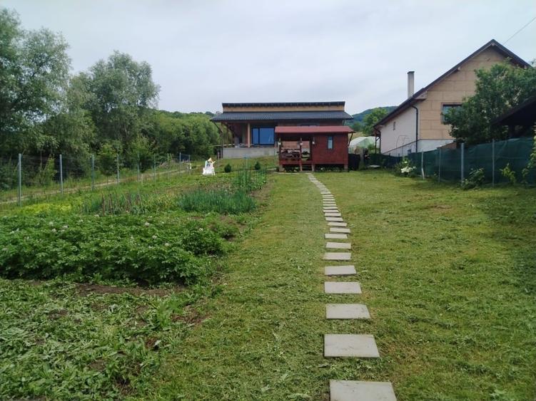 Teren Construcții intravilan de 860 mp, în Nord