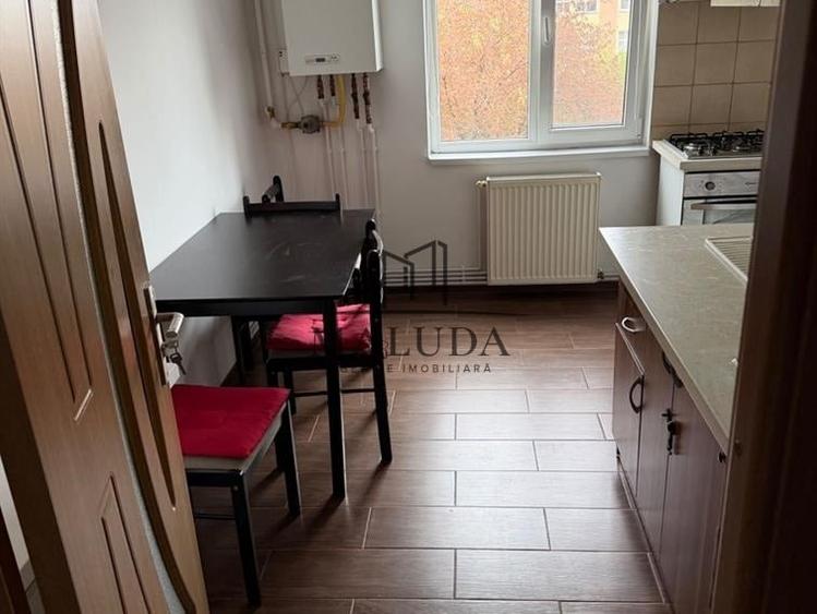 Apartament 3 camere de inchiriat, Teilor - 7