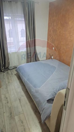 Apartament cu 3 camere decomandat, mobilat în Ultracentral