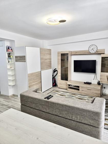 Apartament cu 2 camere semidecomandat, mobilat în Herăstrău