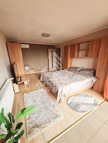 Apartament cu 2 camere decomandat în Traian