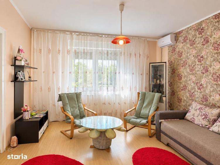 Casă cu 3 camere decomandat în Mândruloc