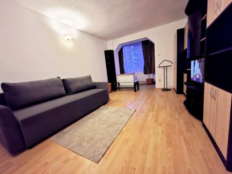 Apartament cu 2 camere decomandat în Centrul Civic