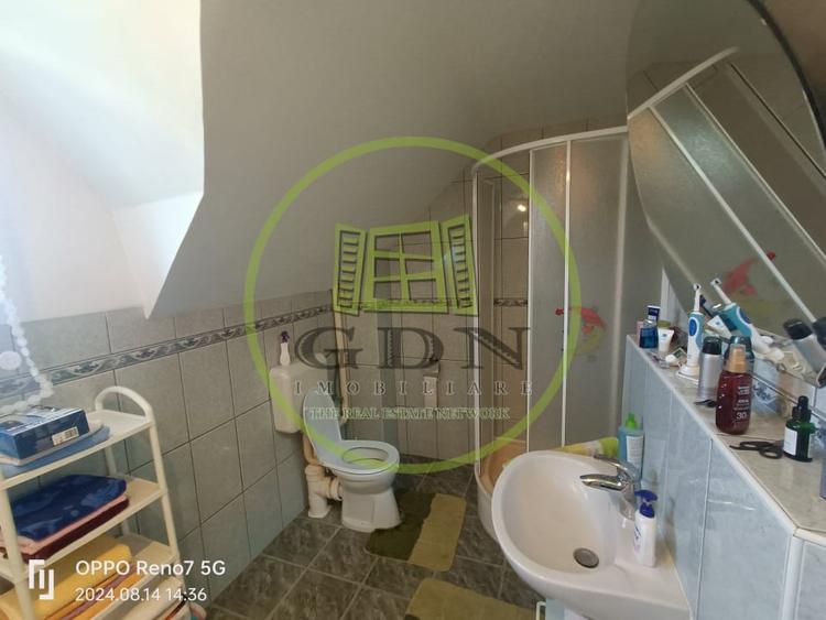 Casă individuală cu 6 camere cu Canalizare în Reghin