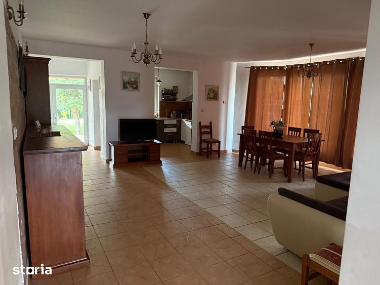 Casă cu 4 camere cu Teren 690 Mp în Sântandrei