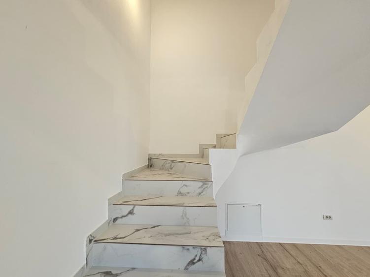 Duplex cu 3 camere cu Teren 255 Mp în Moșnița Veche
