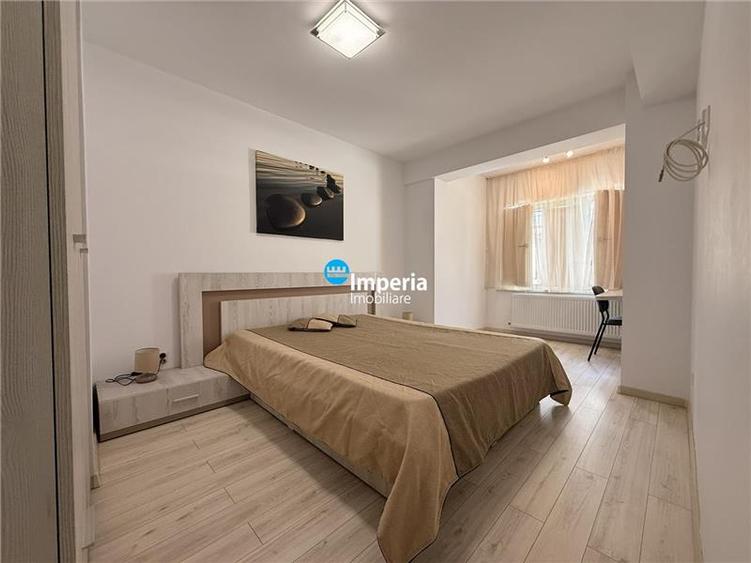 Apartament cu 2 camere semidecomandat în Podul de Fier