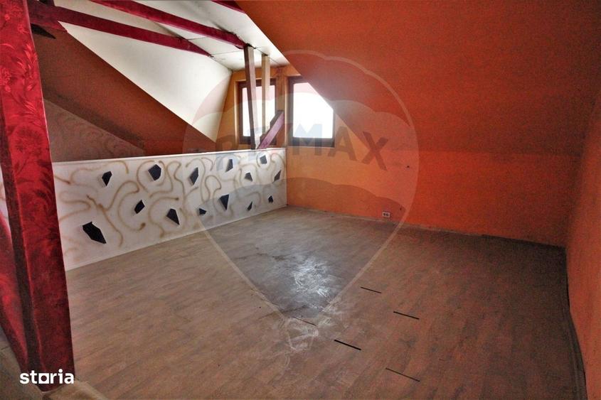 Spațiu comercial, de 400 mp, în Central
