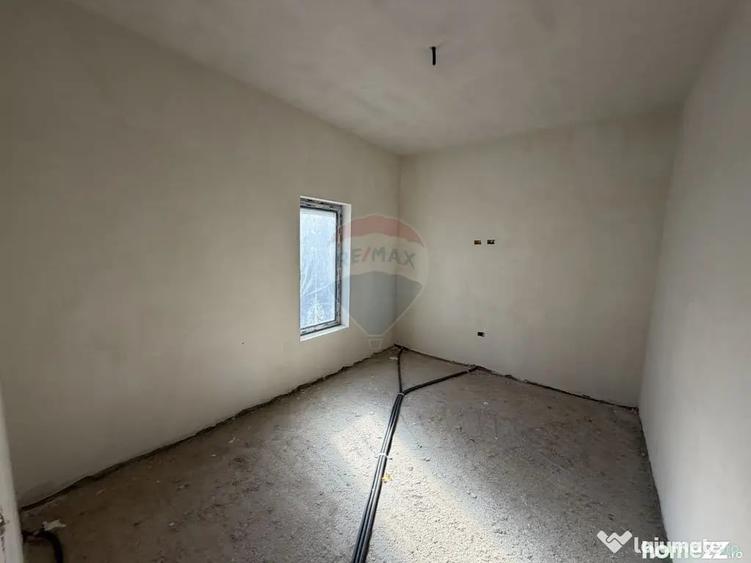 Casă cu 4 camere cu Teren 470 Mp în Câmpineanca