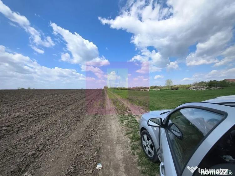 Teren de 3000 mp, în Poșta