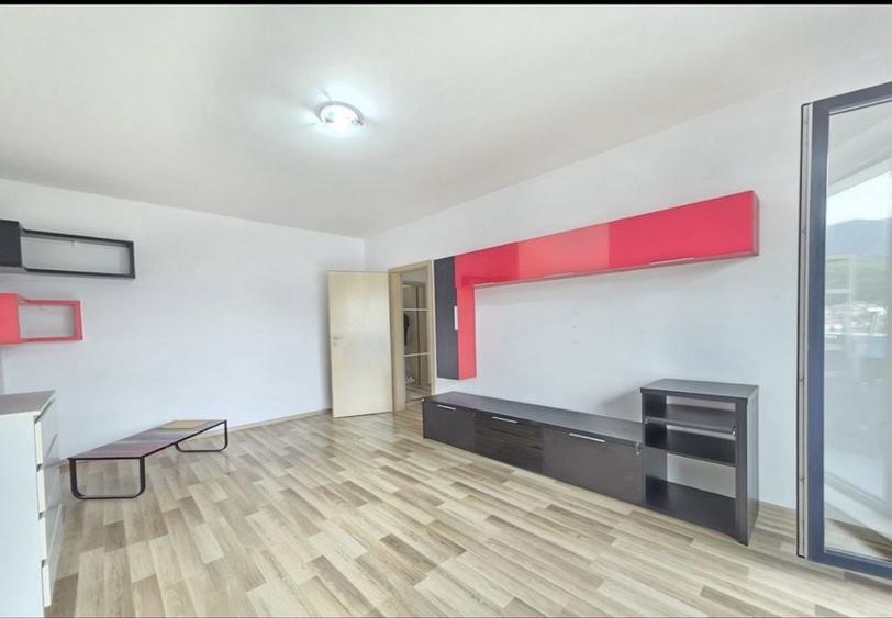 Apartament cu 2 camere decomandat în Răcădău