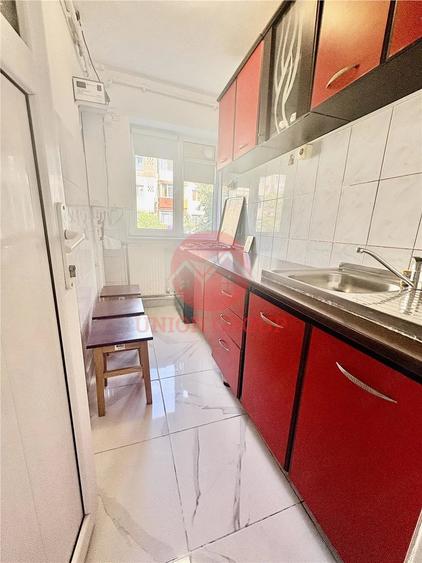 Apartament 3 Camere Decomandat de #206;nchiriat Zona Ciresica - 2